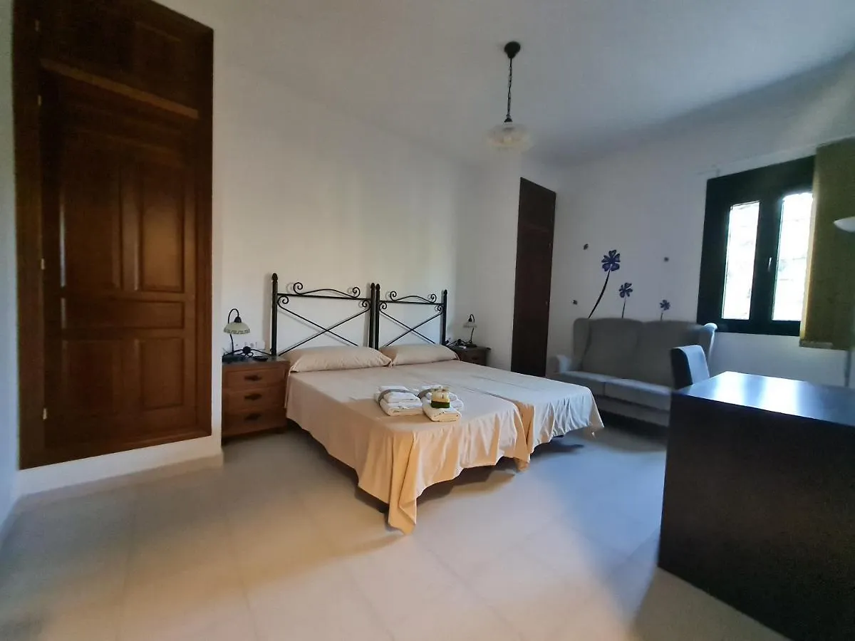 Hostal Rural De Cuadros Bedmar y Garciez 0*,